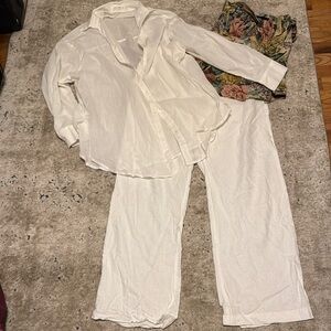 Classy and Sporty White and Floral Women's Ensemble